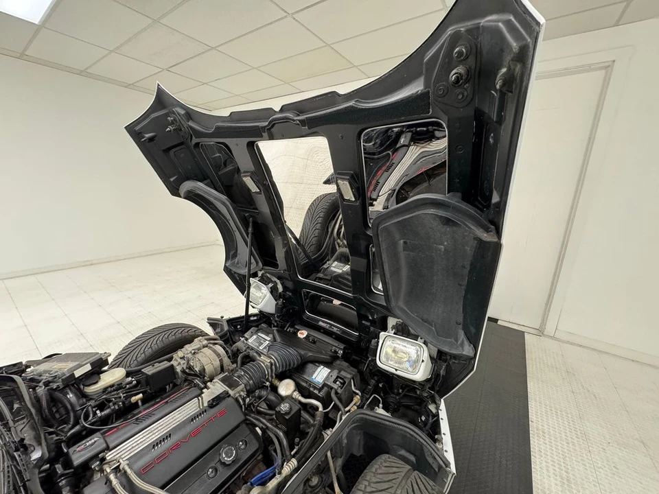 1994 Chevrolet Corvette C4 - Image 22 of 31