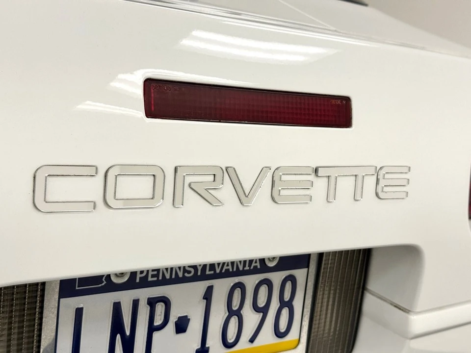 1994 Chevrolet Corvette C4 - Image 17 of 31