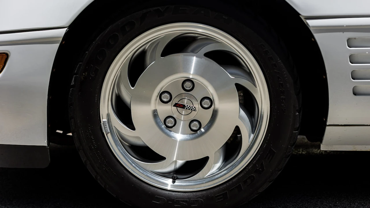 1994 Chevrolet Corvette C4 - Image 11 of 31