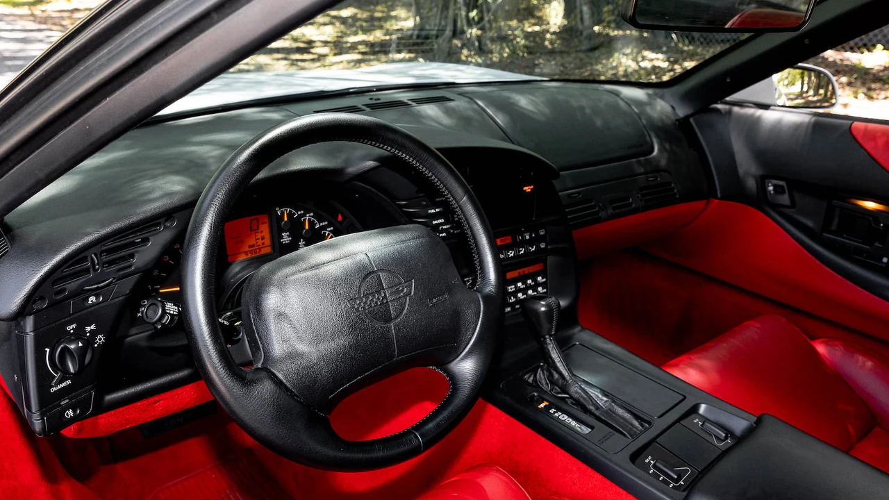 1994 Chevrolet Corvette C4 - Image 17 of 31