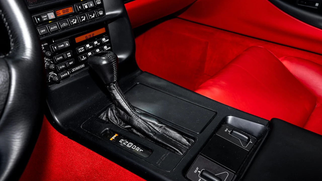 1994 Chevrolet Corvette C4 - Image 19 of 31