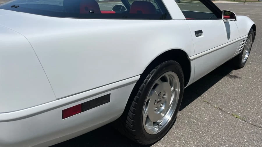1994 Chevrolet Corvette C4 - Image 21 of 31