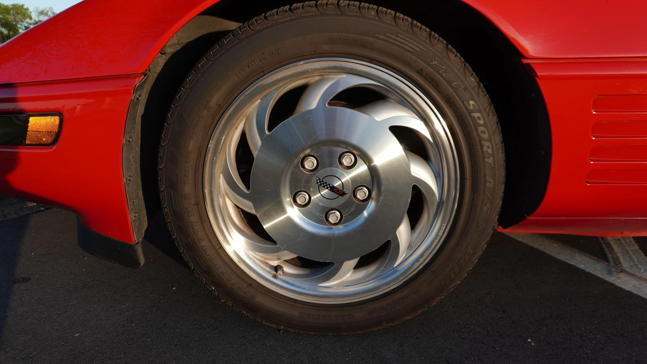 1994 Chevrolet Corvette C4 - Image 25 of 31