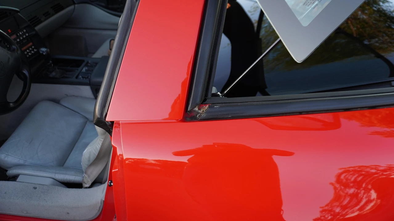 1994 Chevrolet Corvette C4 - Image 18 of 31