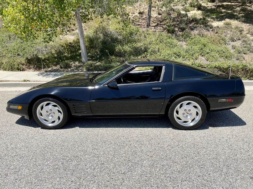1994 Chevrolet Corvette C4 - Image 12 of 31