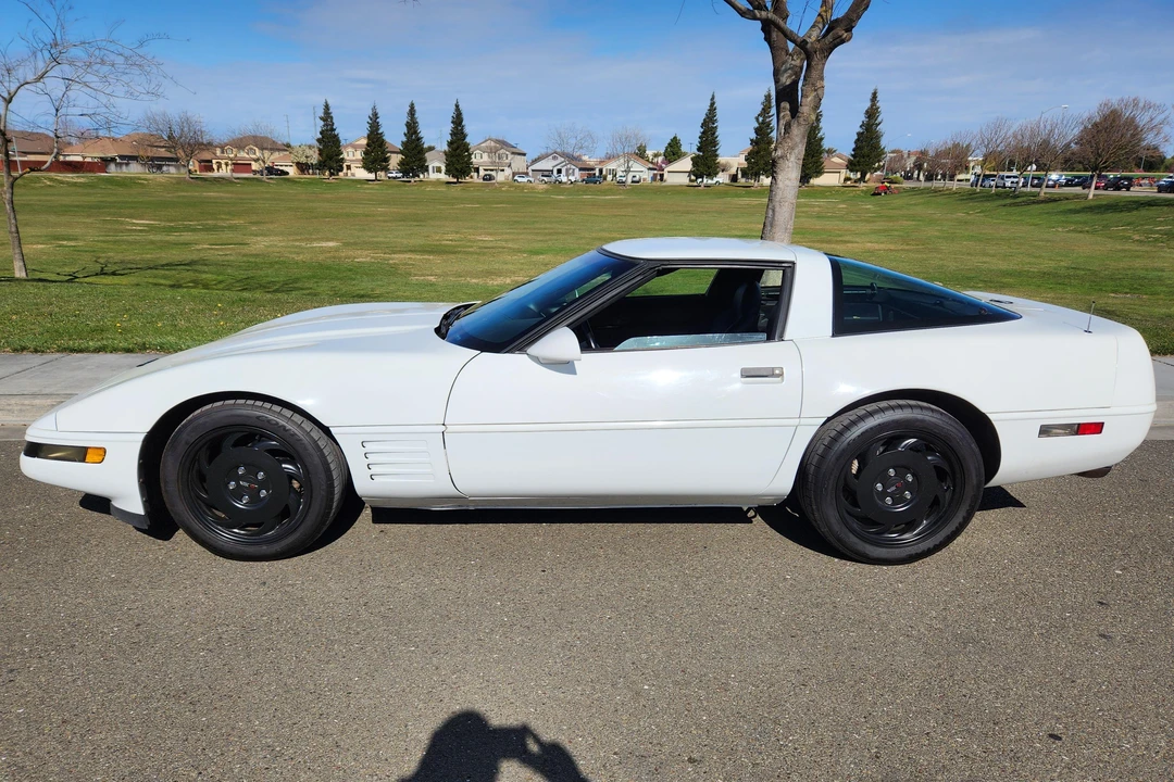 1994 Chevrolet Corvette C4 - Image 3 of 19