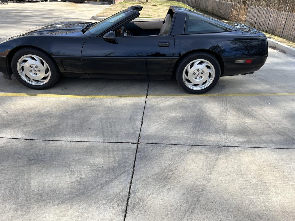 1994 Chevrolet Corvette C4 - Image 19 of 31