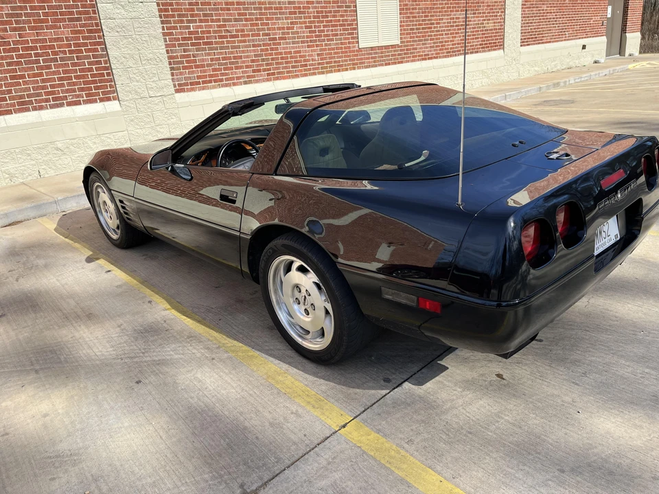 1994 Chevrolet Corvette C4 - Image 25 of 31