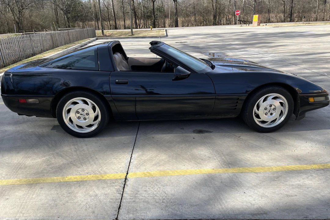 1994 Chevrolet Corvette C4 - Image 3 of 31