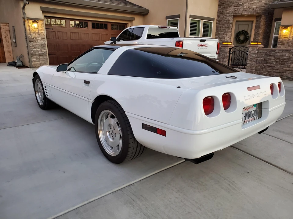 1994 Chevrolet Corvette C4 - Image 17 of 31
