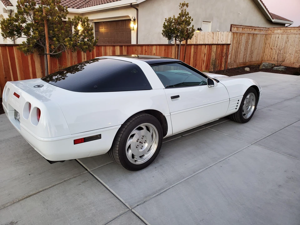 1994 Chevrolet Corvette C4 - Image 19 of 31