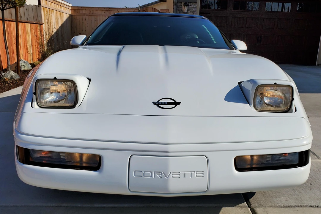 1994 Chevrolet Corvette C4 - Image 2 of 31