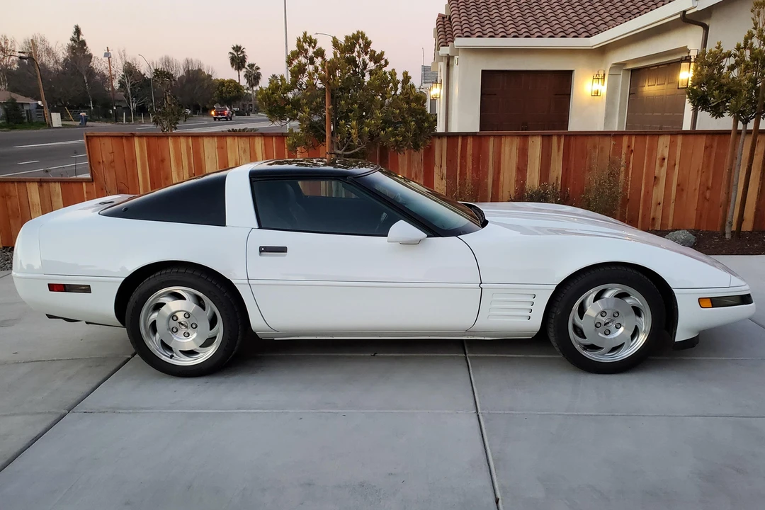 1994 Chevrolet Corvette C4 - Image 3 of 31
