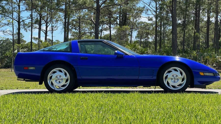 1994 Chevrolet Corvette C4 - Image 2 of 15