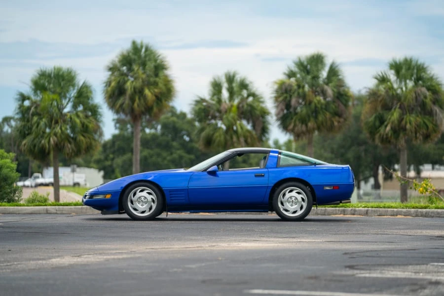 1994 Chevrolet Corvette C4 - Image 2 of 17