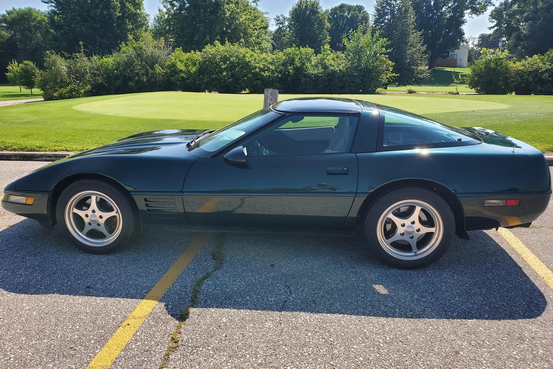 1994 Chevrolet Corvette C4 - Image 3 of 31