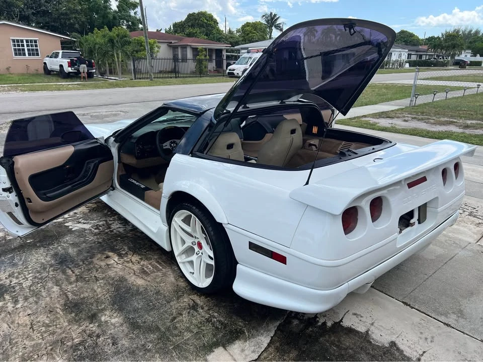 1994 Chevrolet Corvette C4 - Image 3 of 15