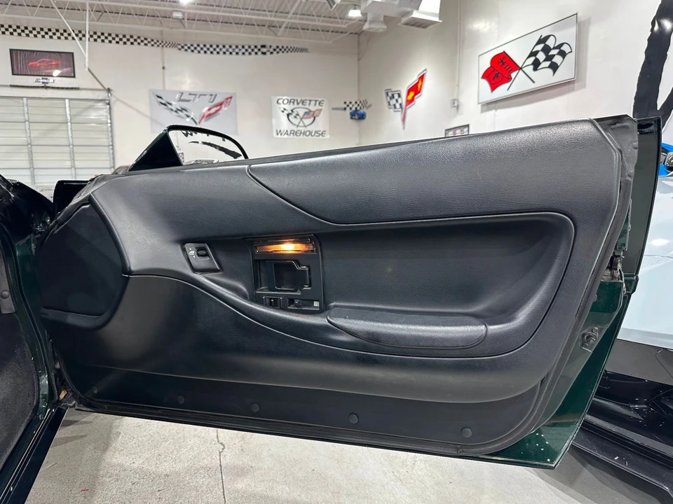 1994 Chevrolet Corvette C4 - Image 14 of 21