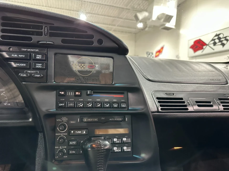 1994 Chevrolet Corvette C4 - Image 15 of 20