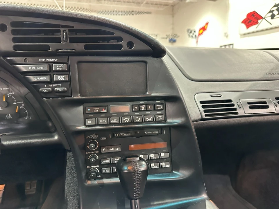 1994 Chevrolet Corvette C4 - Image 16 of 21