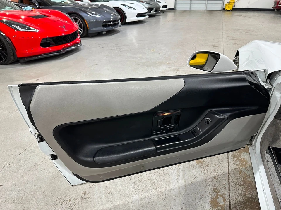 1994 Chevrolet Corvette C4 - Image 15 of 21