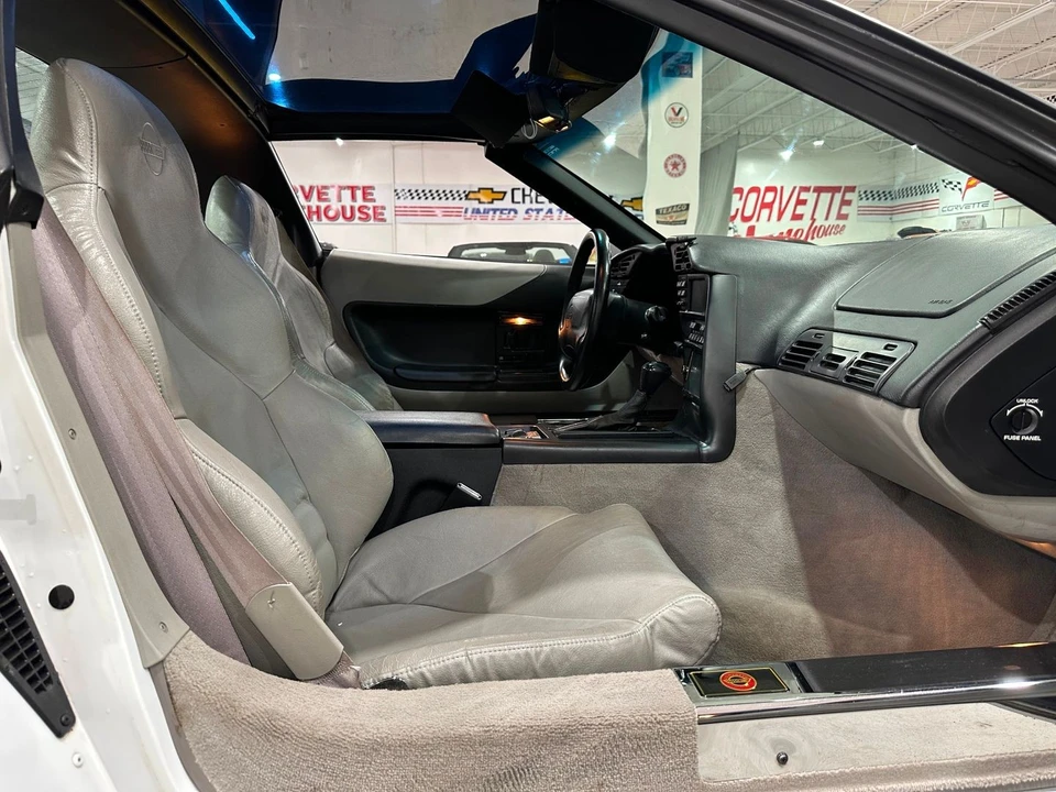 1994 Chevrolet Corvette C4 - Image 11 of 21
