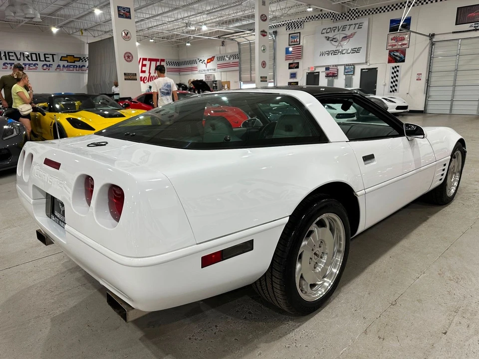 1994 Chevrolet Corvette C4 - Image 19 of 21