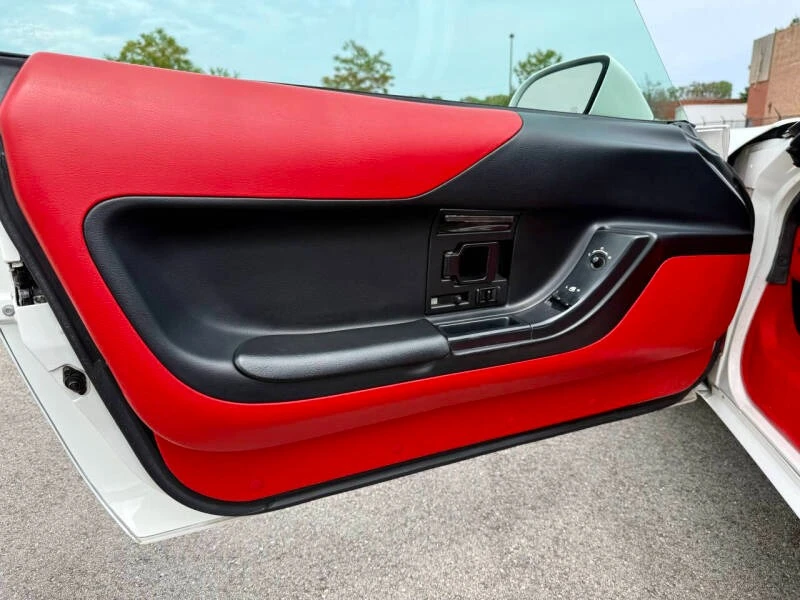 1994 Chevrolet Corvette C4 - Image 22 of 31