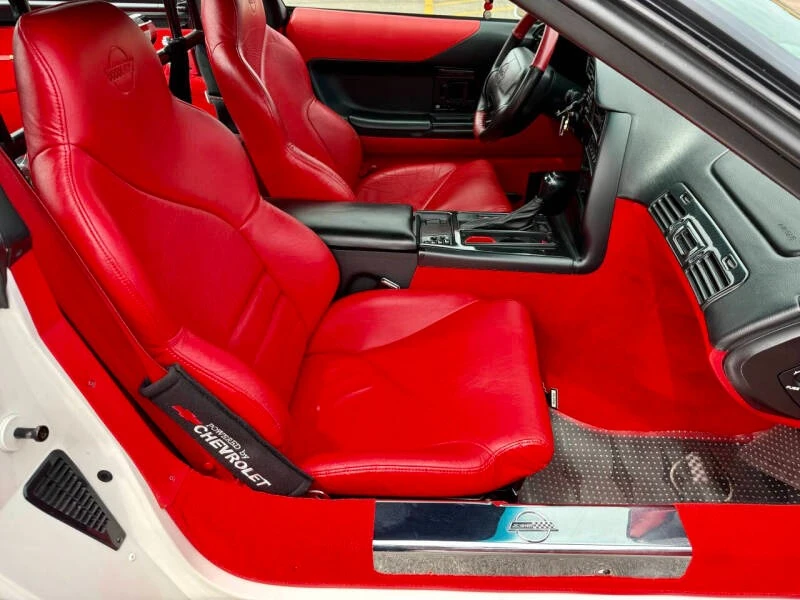 1994 Chevrolet Corvette C4 - Image 28 of 31