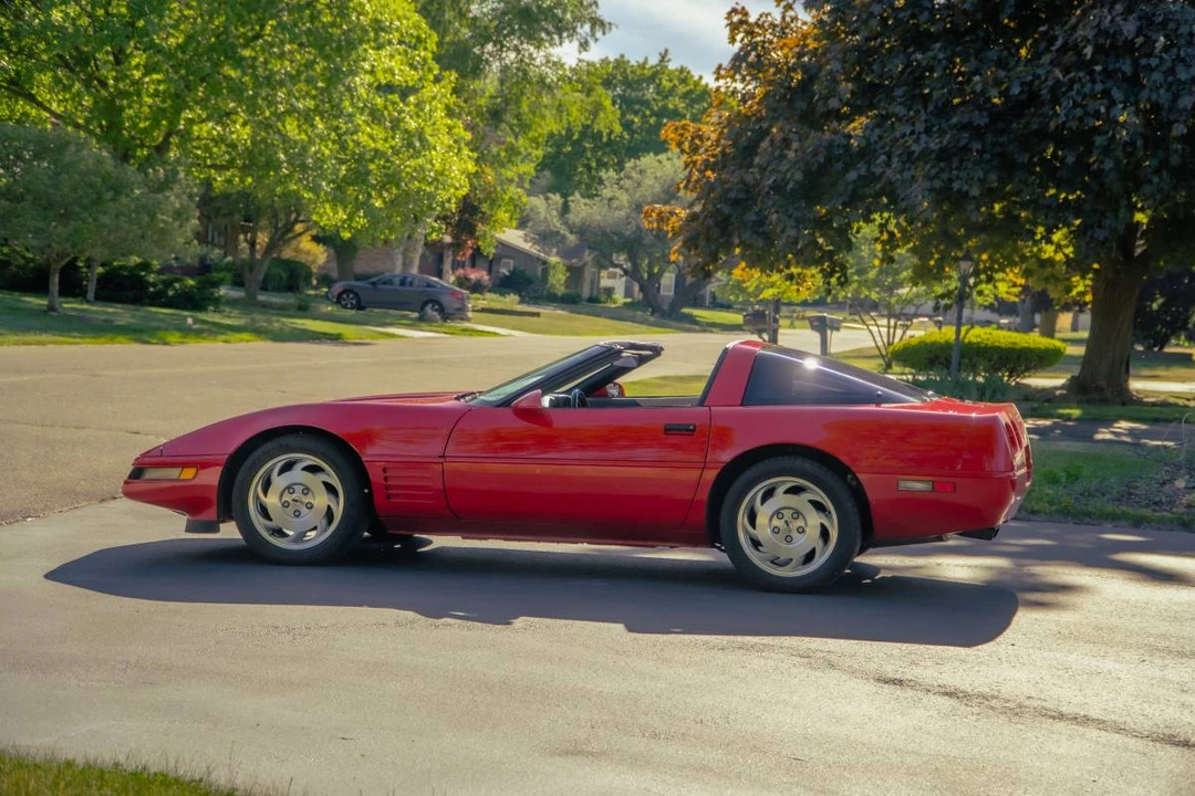 1994 Chevrolet Corvette C4 - Image 16 of 18
