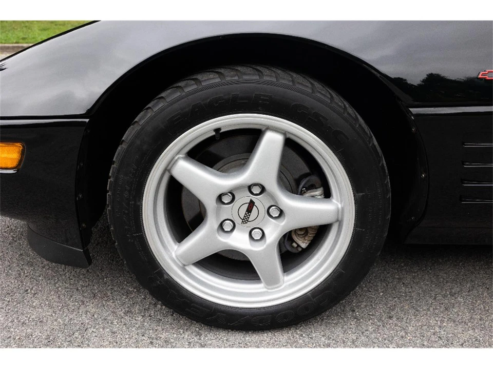 1994 Chevrolet Corvette C4 ZR1 - Image 14 of 31