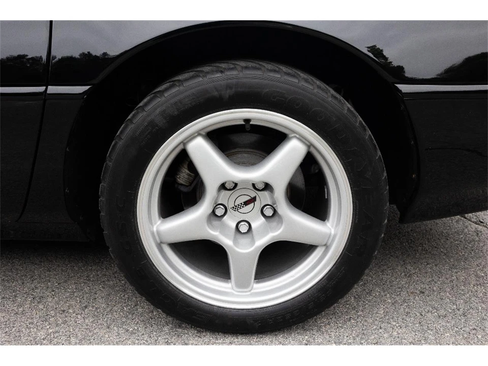 1994 Chevrolet Corvette C4 ZR1 - Image 16 of 31