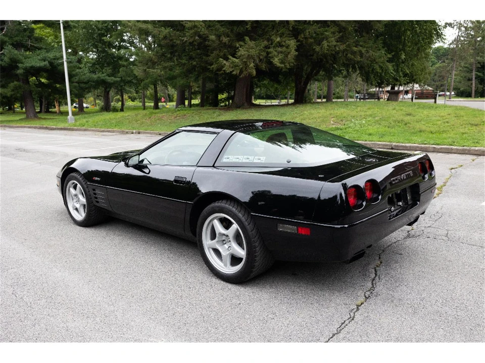 1994 Chevrolet Corvette C4 ZR1 - Image 3 of 31