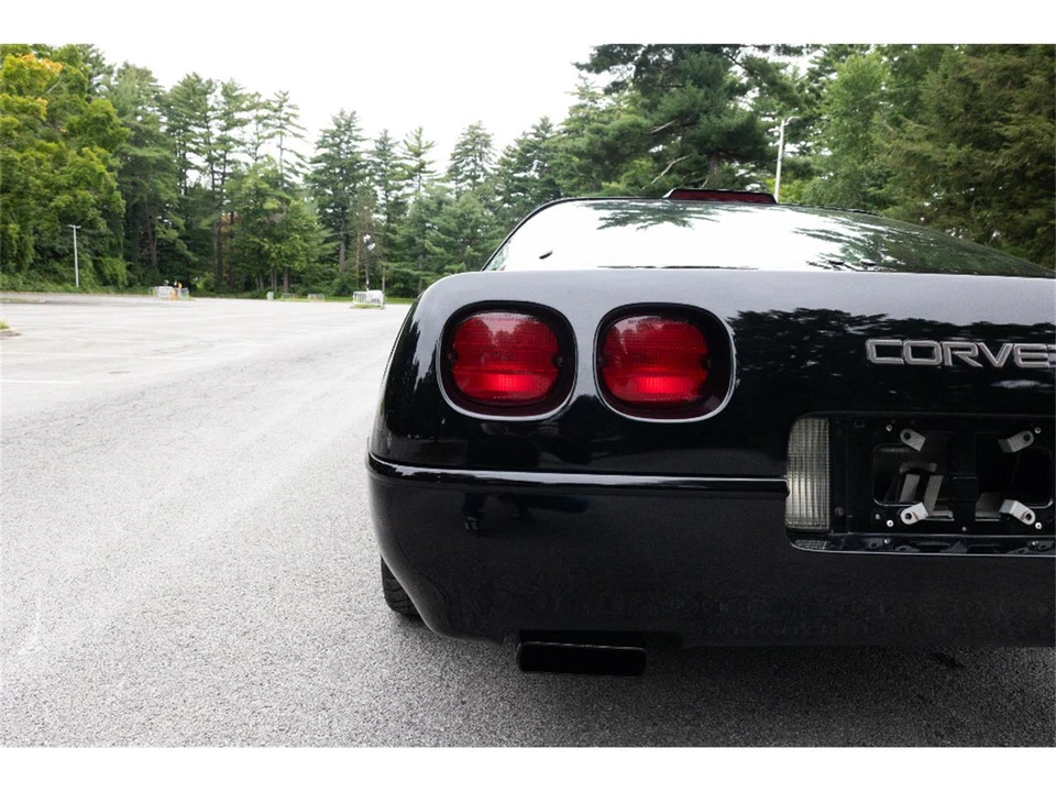 1994 Chevrolet Corvette C4 ZR1 - Image 17 of 31