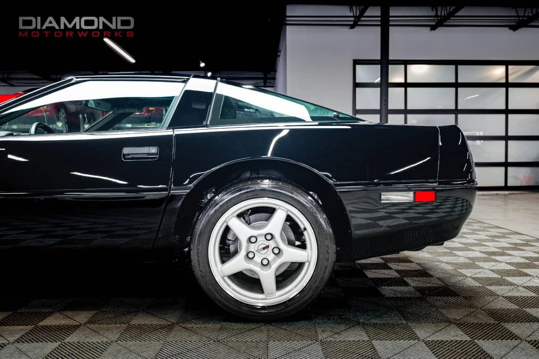 1994 Chevrolet Corvette C4 ZR1 - Image 13 of 31