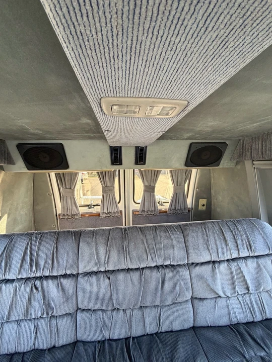 1994 Chevrolet G-Series Van - Image 15 of 31