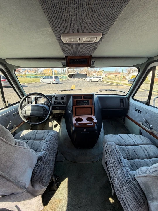 1994 Chevrolet G-Series Van - Image 24 of 31