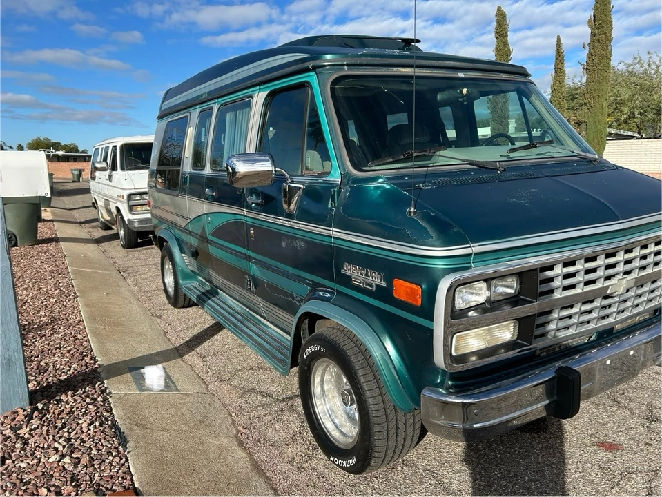 1994 Chevrolet G-Series Van - Image 2 of 21
