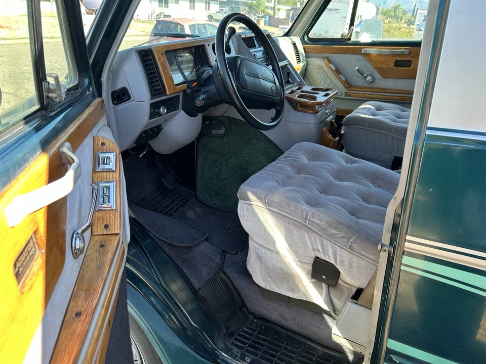 1994 Chevrolet G-Series Van - Image 10 of 21