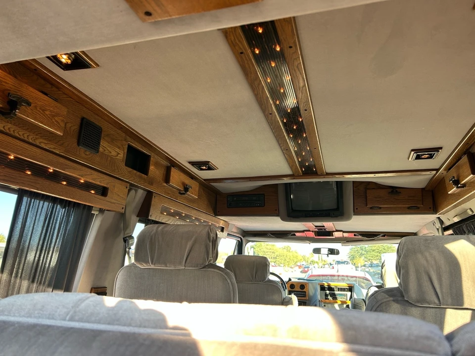 1994 Chevrolet G-Series Van - Image 8 of 21