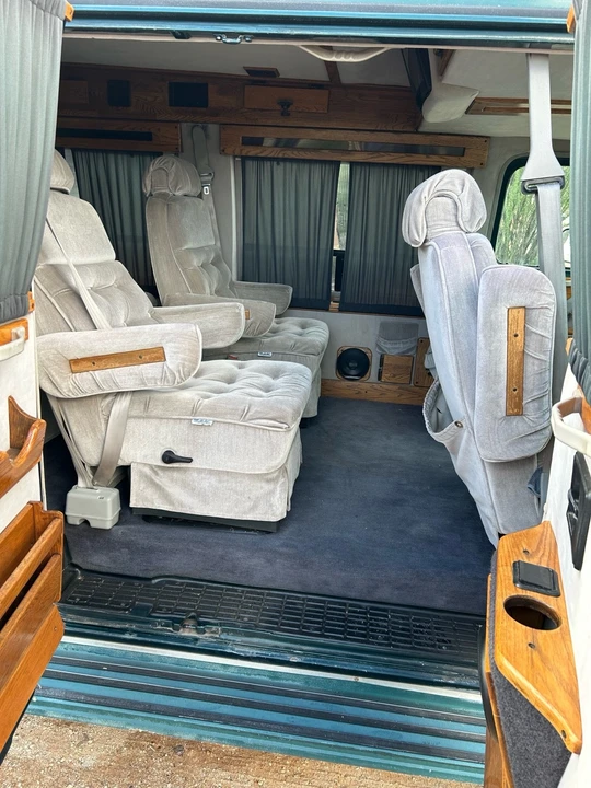 1994 Chevrolet G-Series Van - Image 9 of 21