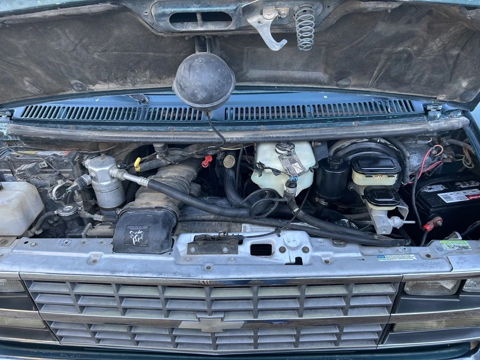 1994 Chevrolet G-Series Van - Image 18 of 21