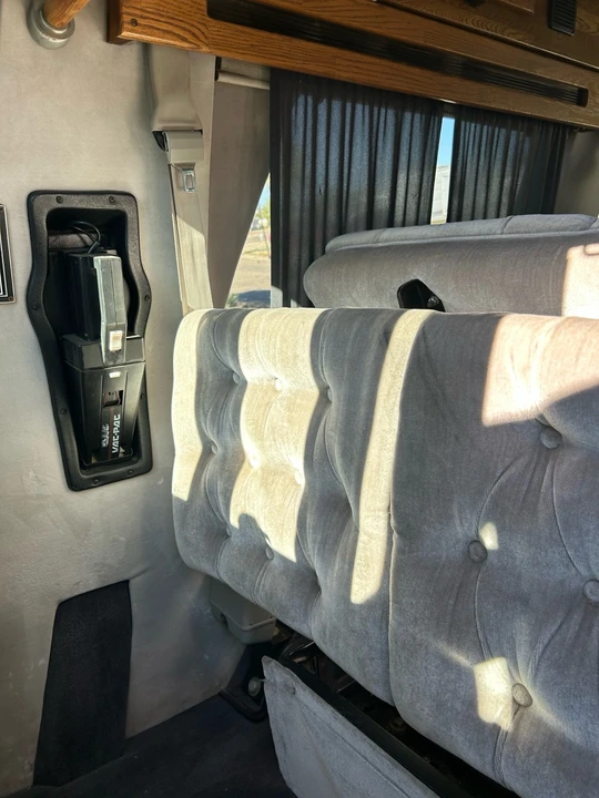1994 Chevrolet G-Series Van - Image 11 of 21