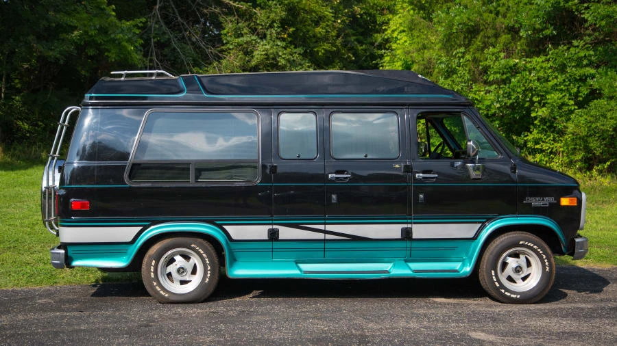 1994 Chevrolet G-Series Van - Image 8 of 12