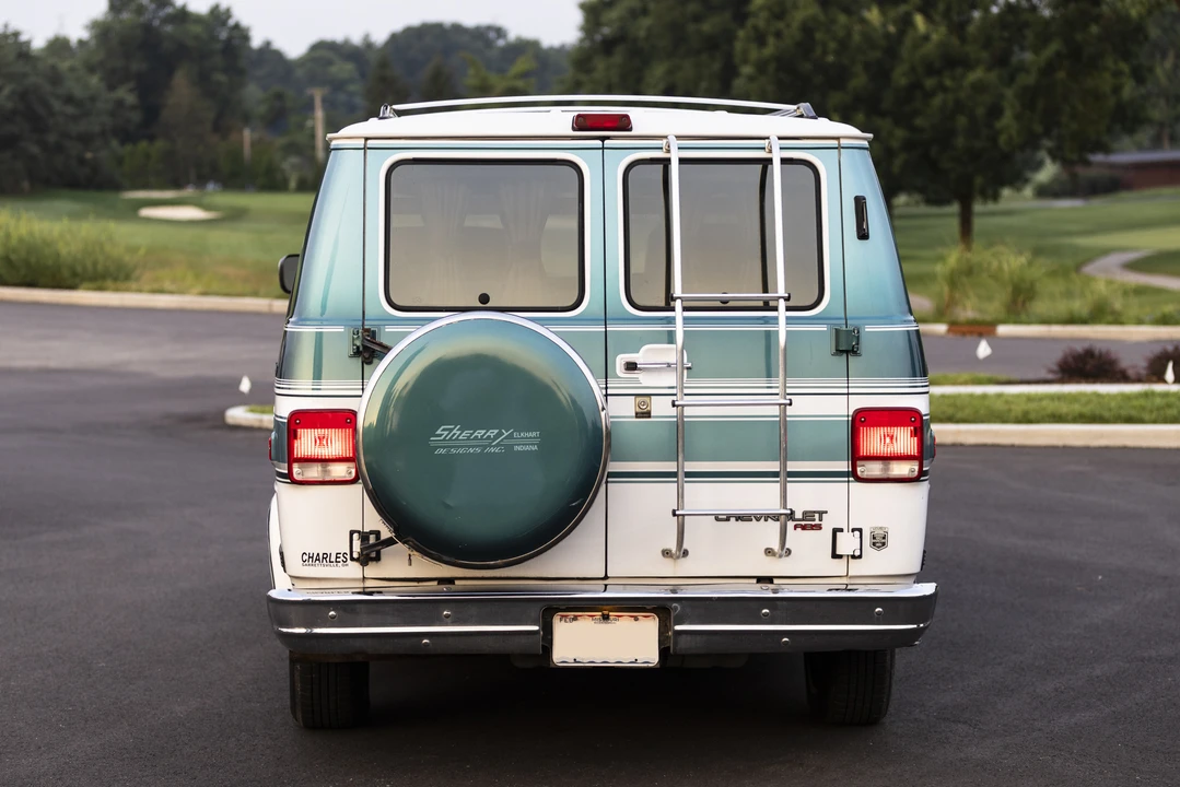 1994 Chevrolet G-Series Van - Image 14 of 31