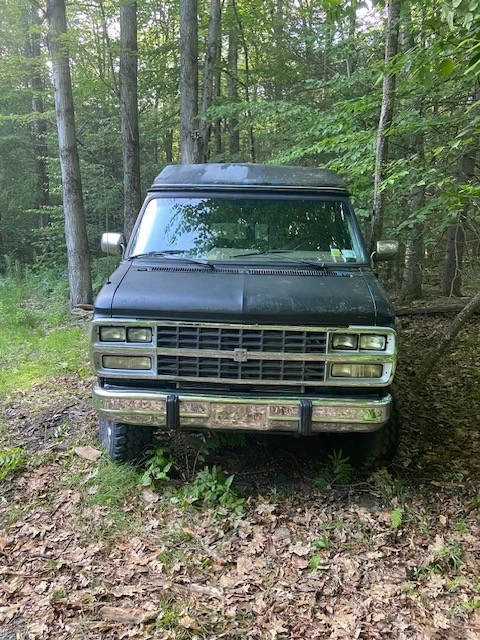 1994 Chevrolet G-Series Van - Image 2 of 18