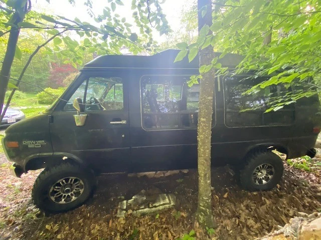 1994 Chevrolet G-Series Van - Image 3 of 18