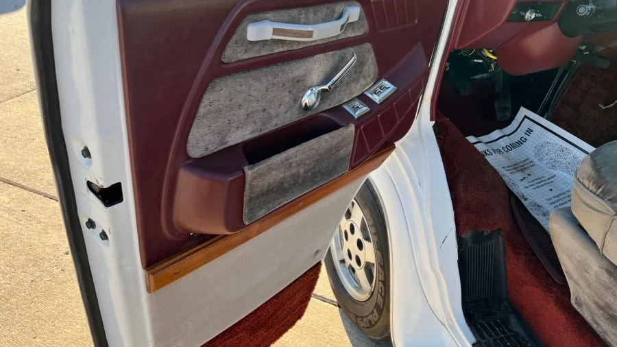 1994 Chevrolet G-Series Van - Image 10 of 15