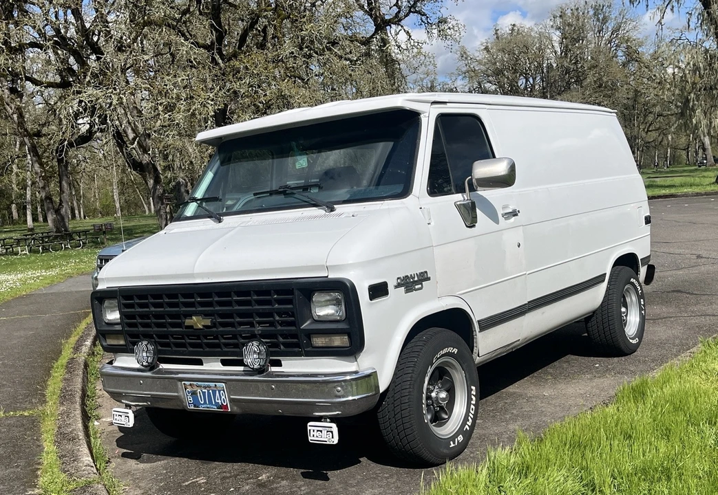 1994 Chevrolet G-Series Van - Image 19 of 21