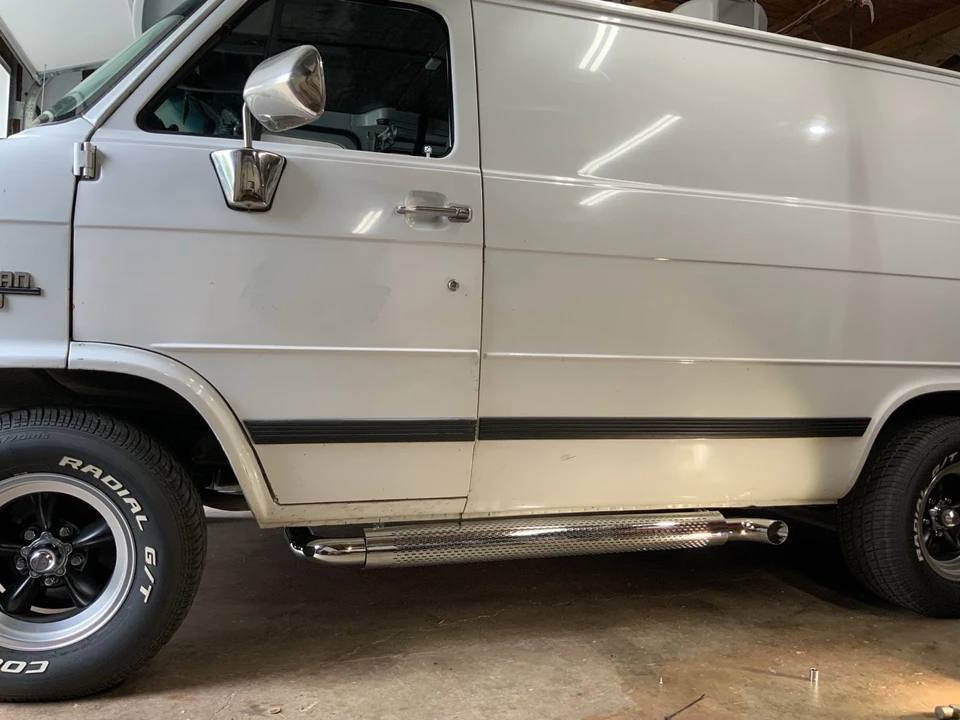 1994 Chevrolet G-Series Van - Image 2 of 21